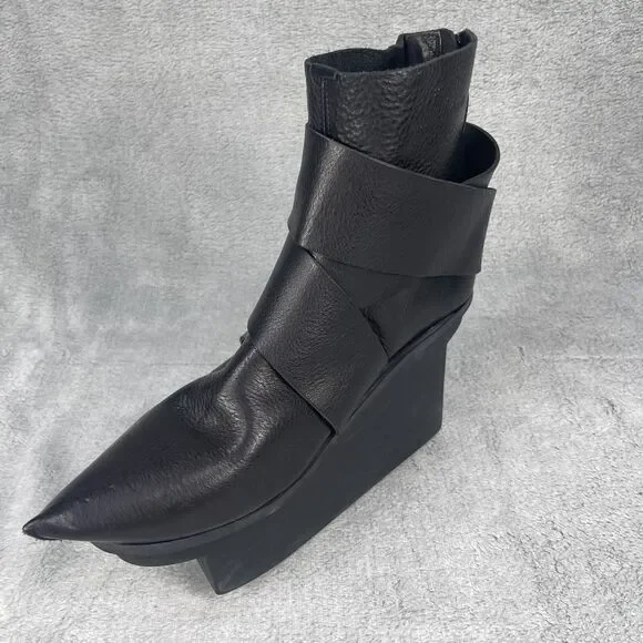 Trippen Leather Buckle Lune Boot Womens Sz 42 US10 Black AMPUTEE RIGHT BOOT ONLY - Picture 2 of 15
